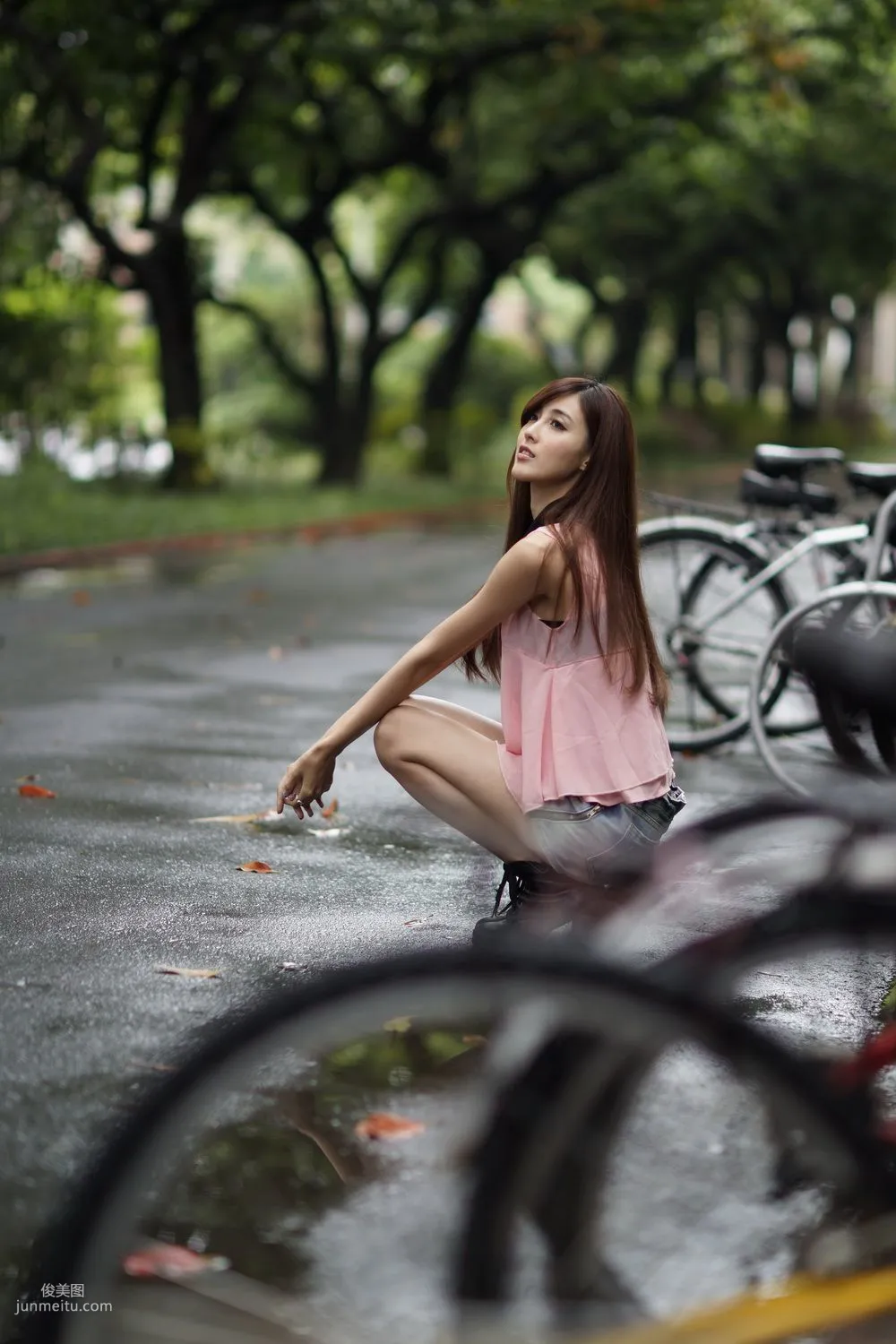 Liao Tingling/Kila Jingjing, Denim and Beautiful Legs Series Pictures, Photo Set Collection photo 23