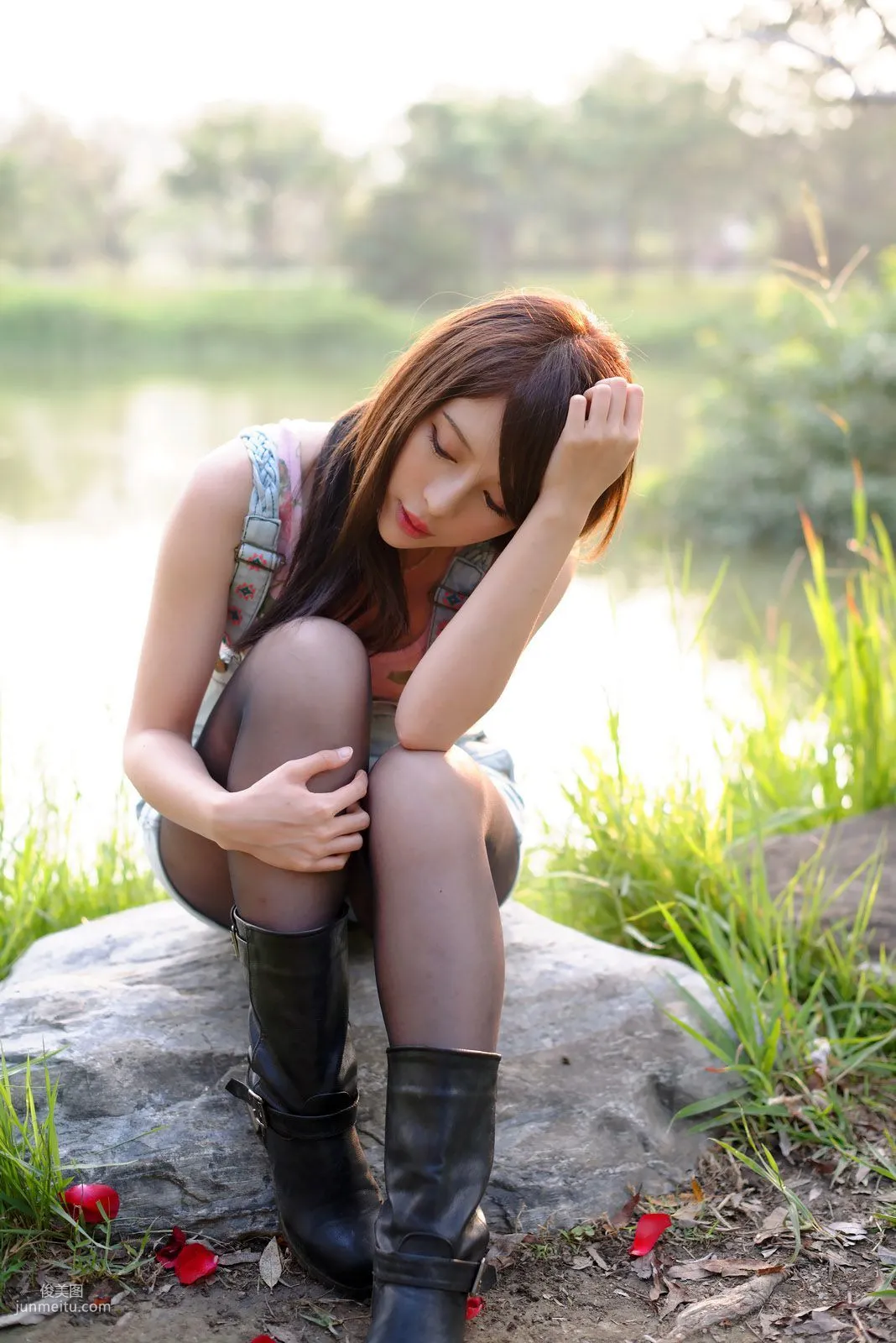 台灣女神張齊郡JULIE《踏青》寫真集 70