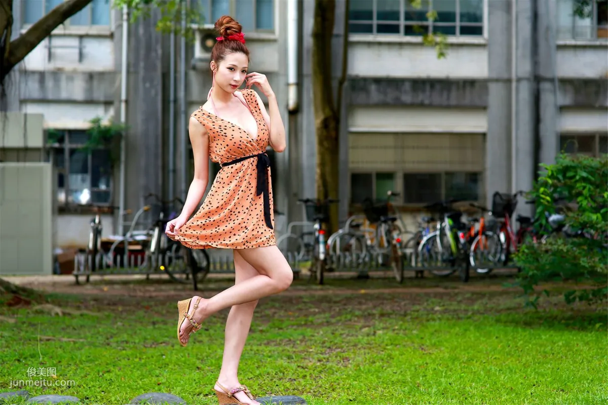 Taiwan Girl Lin Xiaoba 'Spring Outing Outdoor Shoot' Photo Set photo 21