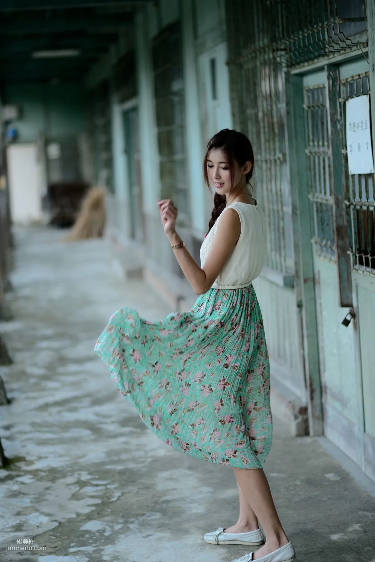 Kila Jingjing / Jin Yunqiao, Fresh and Beautiful Long Dress Outdoor Photo Set photo 12