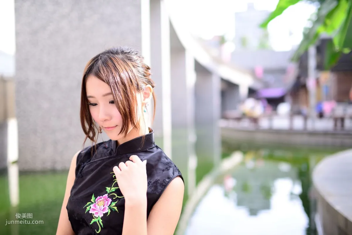 Taiwan Model A Bu, Red and Black Qipao Series Outdoor Shoot Photo Set photo 43