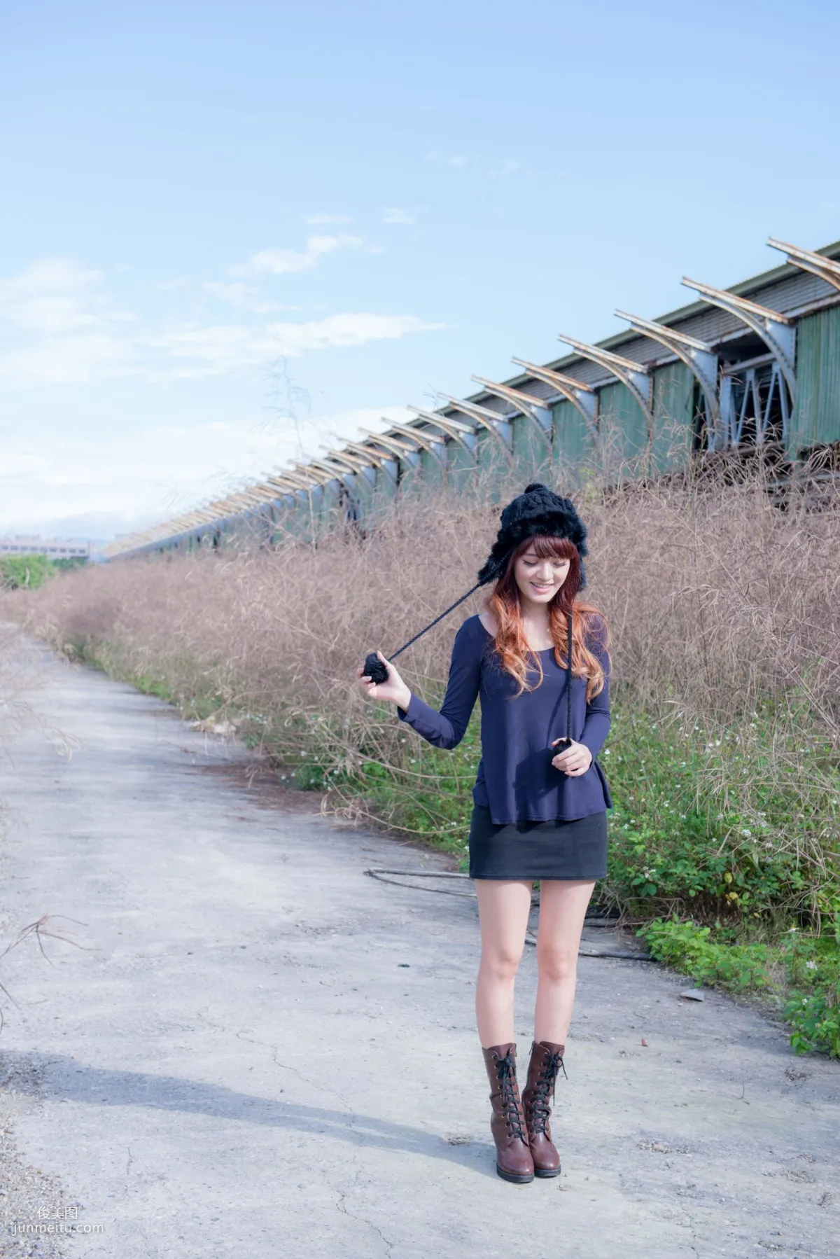 Taiwan Beauty Lin Gangyi Didy, Ruined Station Beautiful Outdoor Shoot, Photo Set photo 19