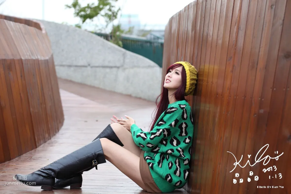Taiwan Model Liao Tingling/Kila Jingjing, Green Long Coat + Long Boots, Street Snap Photo Set photo 52