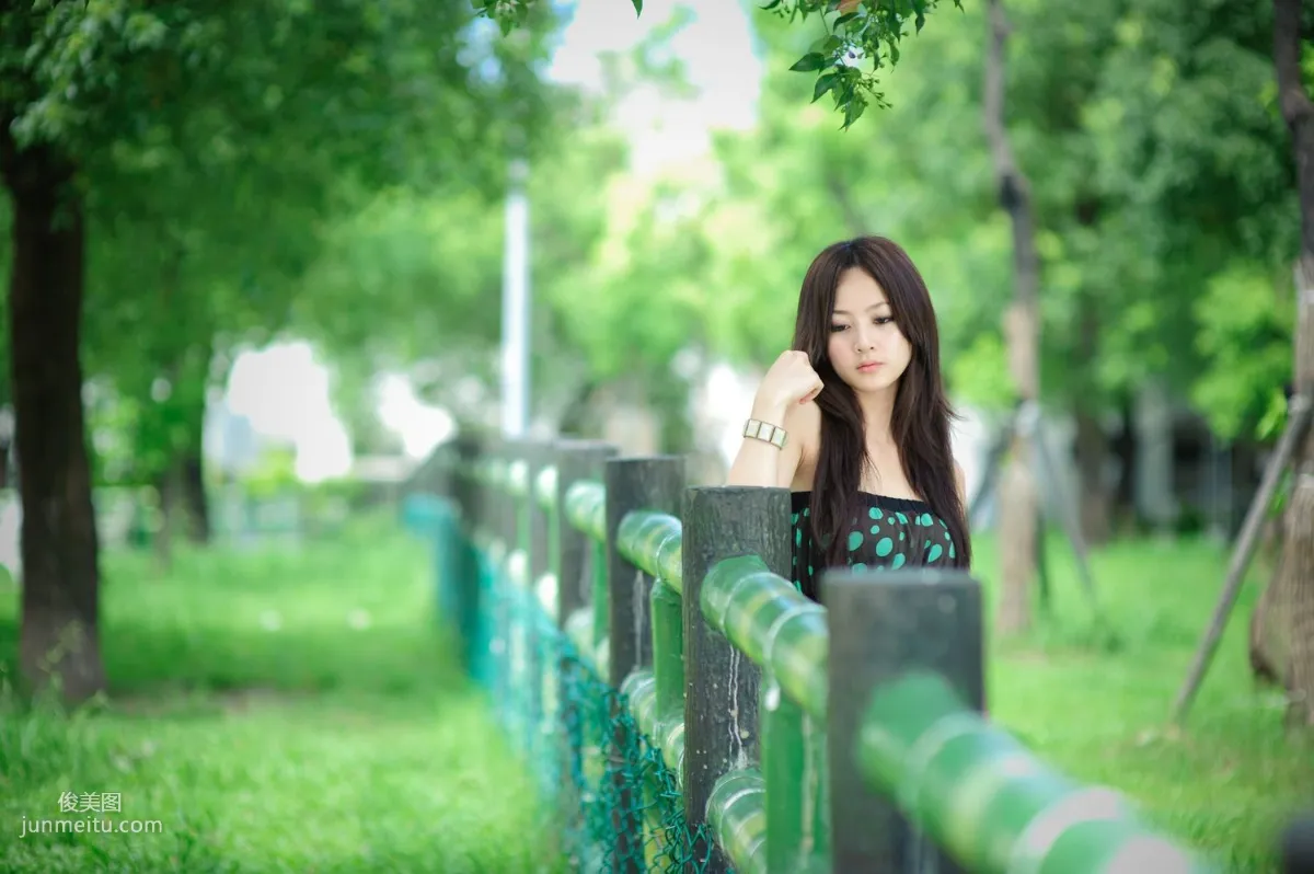 Zhang Kaijie, Yonghe No.4 Park Outdoor Shoot Photo Set photo 3