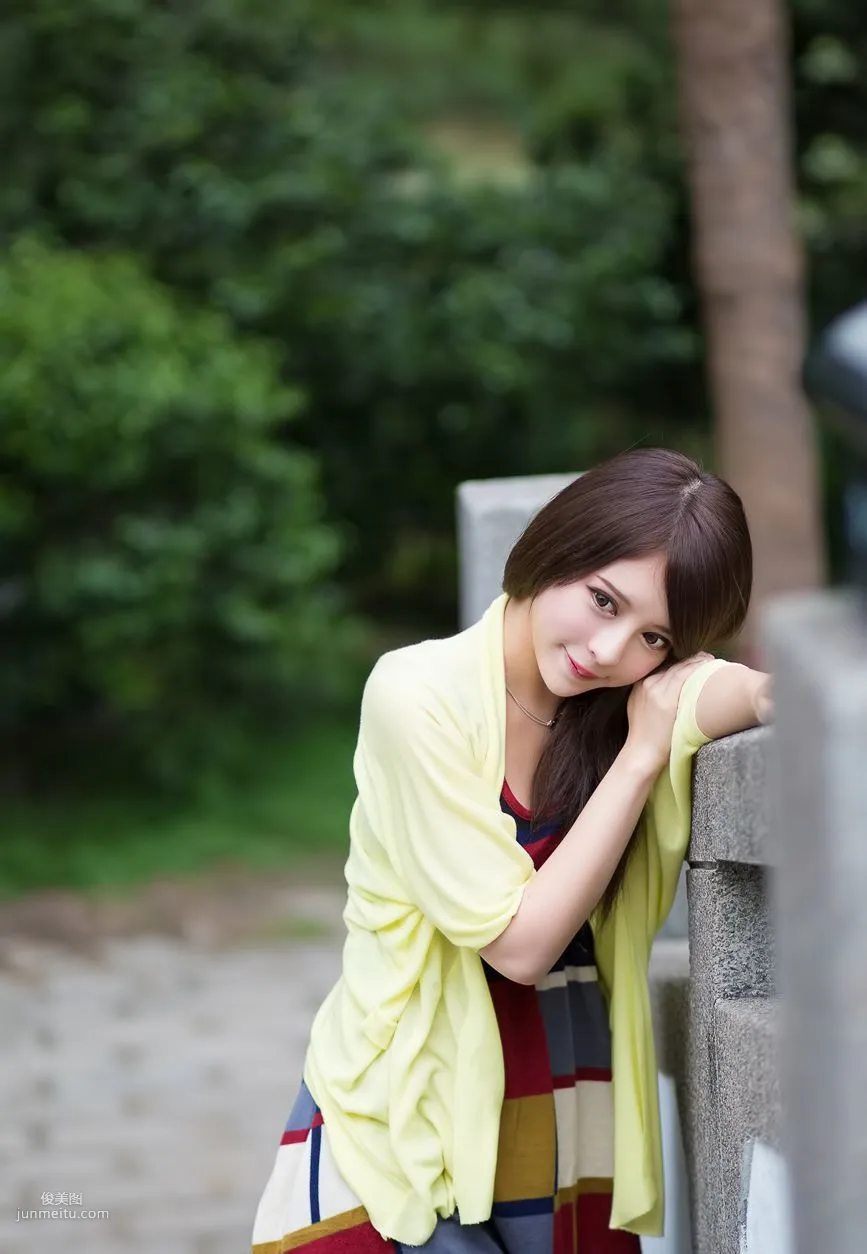 台灣女神張齊郡JULIE《踏青》寫真集 4