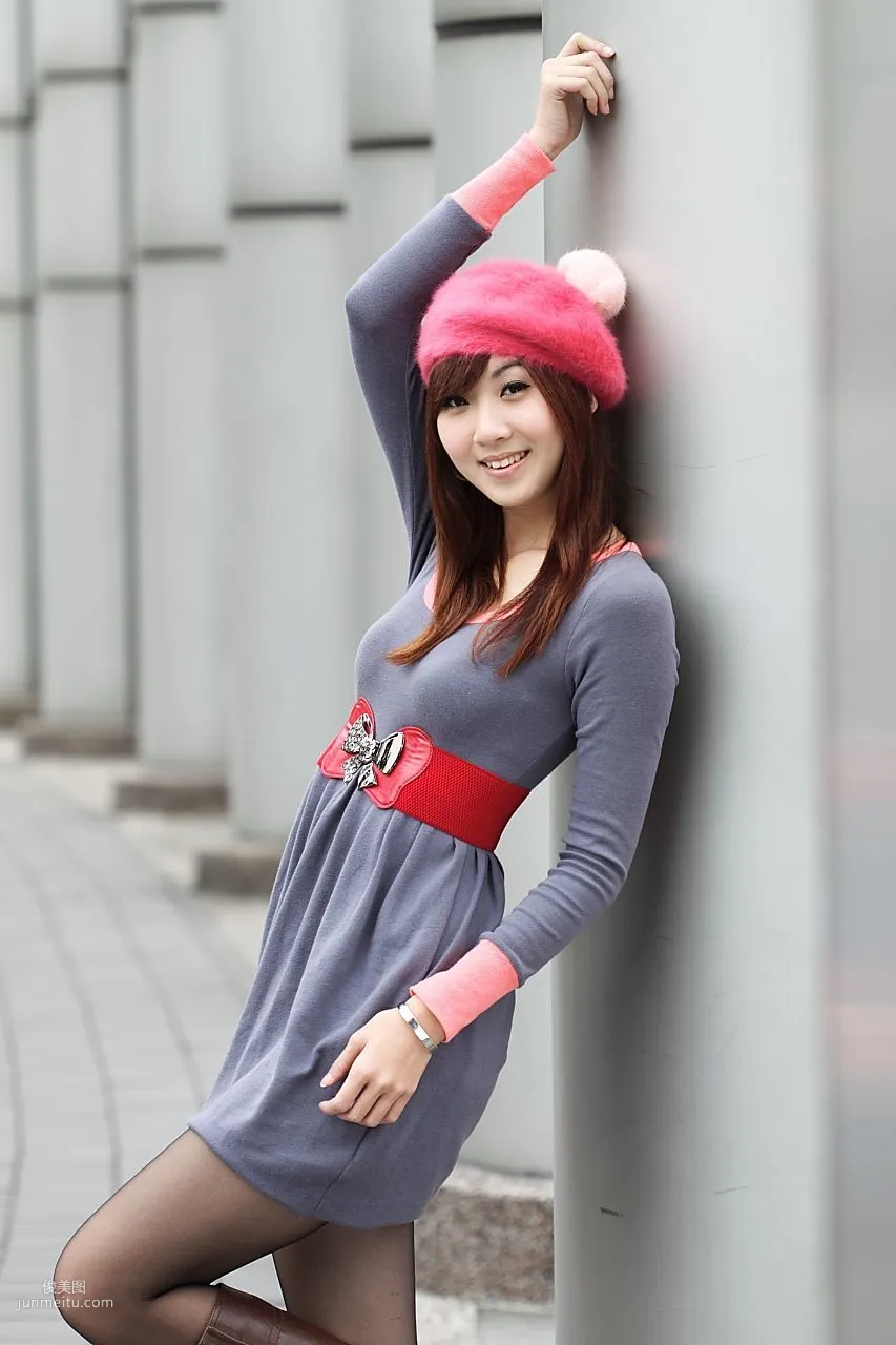 Taiwan Pure Beauty Angel, Black Stockings Street Snap Photos Collection photo 15