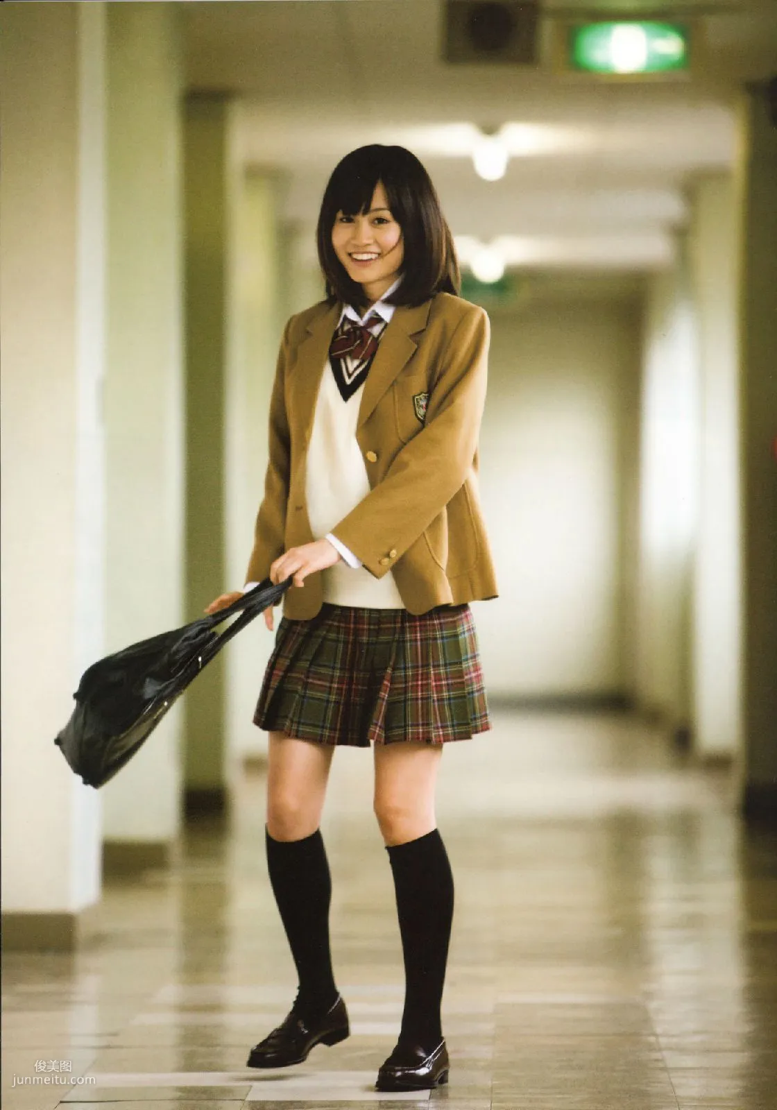 Atsuko Maeda 前田敦子 《In-Tokyo》[PB寫真集] 4