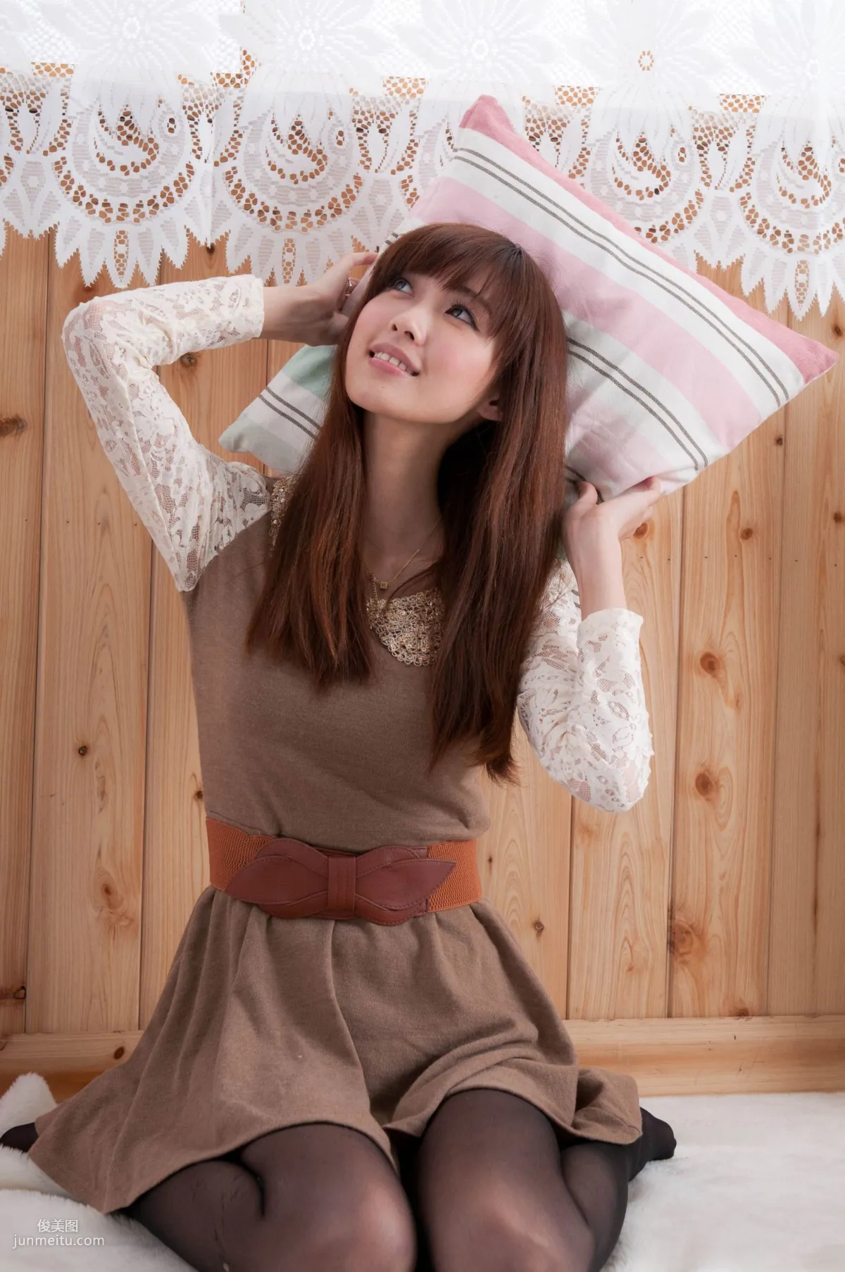 Taiwan Goddess Kila Jingjing, Home Black Stockings Sweet Girl Photo Set photo 20