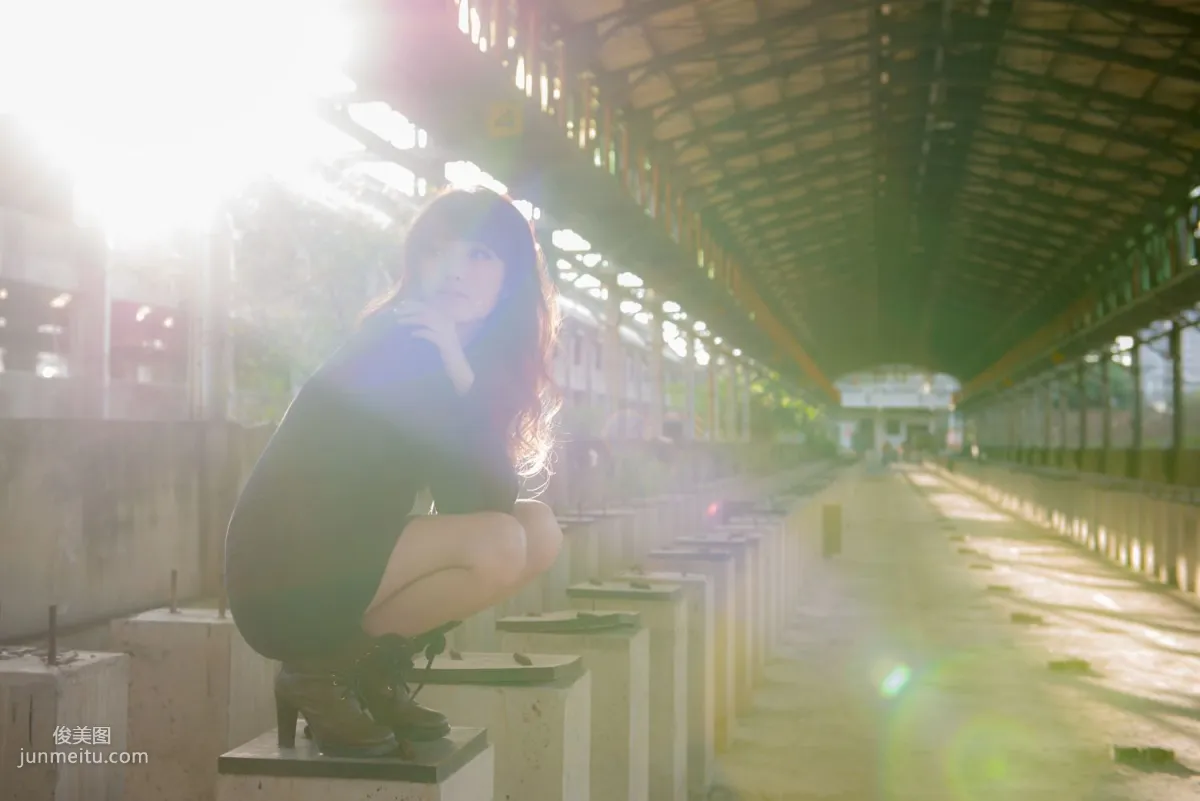 Taiwan Beauty Lin Gangyi Didy, Ruined Station Beautiful Outdoor Shoot, Photo Set photo 46