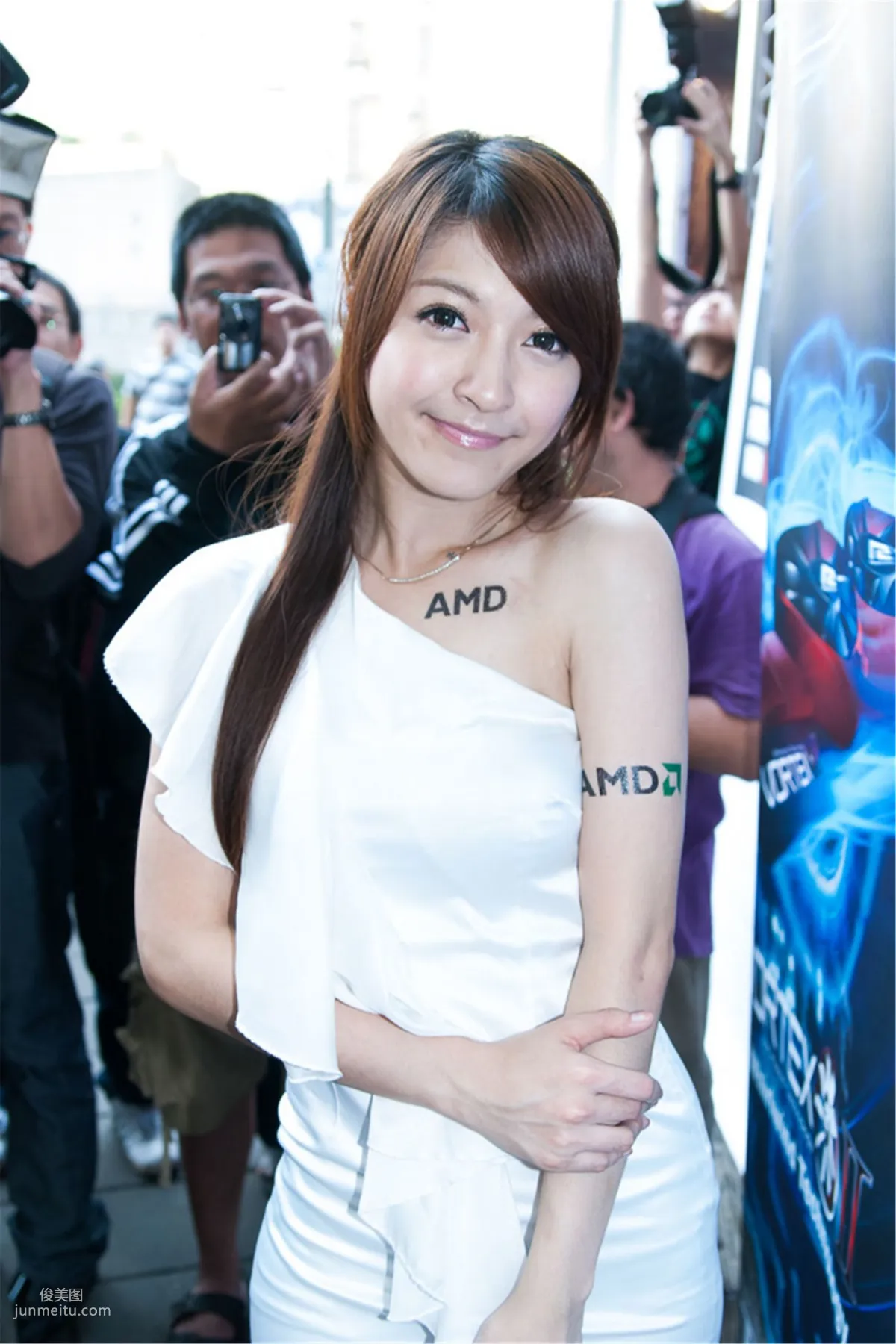 Taiwan Model Bei Bei 'Guanghua Market AMD Booth' HD Set photo 5