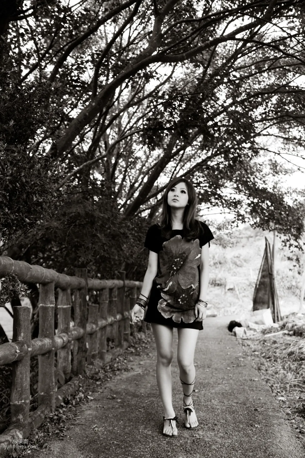 Mikako/Zhang Kaijie White Waltz x Black Obsession Yangmingshan Zhuzihu Outdoor Shoot Photo Set photo 63