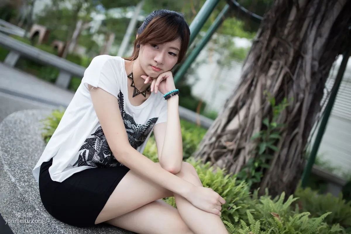 Taiwan Model Queena / Lin Mojing, Park Outdoor Shoot Photo Set photo 30