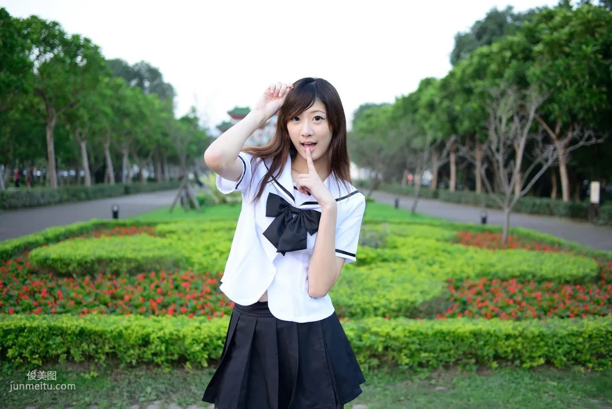 Taiwan Beauty Queena Lin Mojing "Uniform Seduction" Photo Collection photo 32