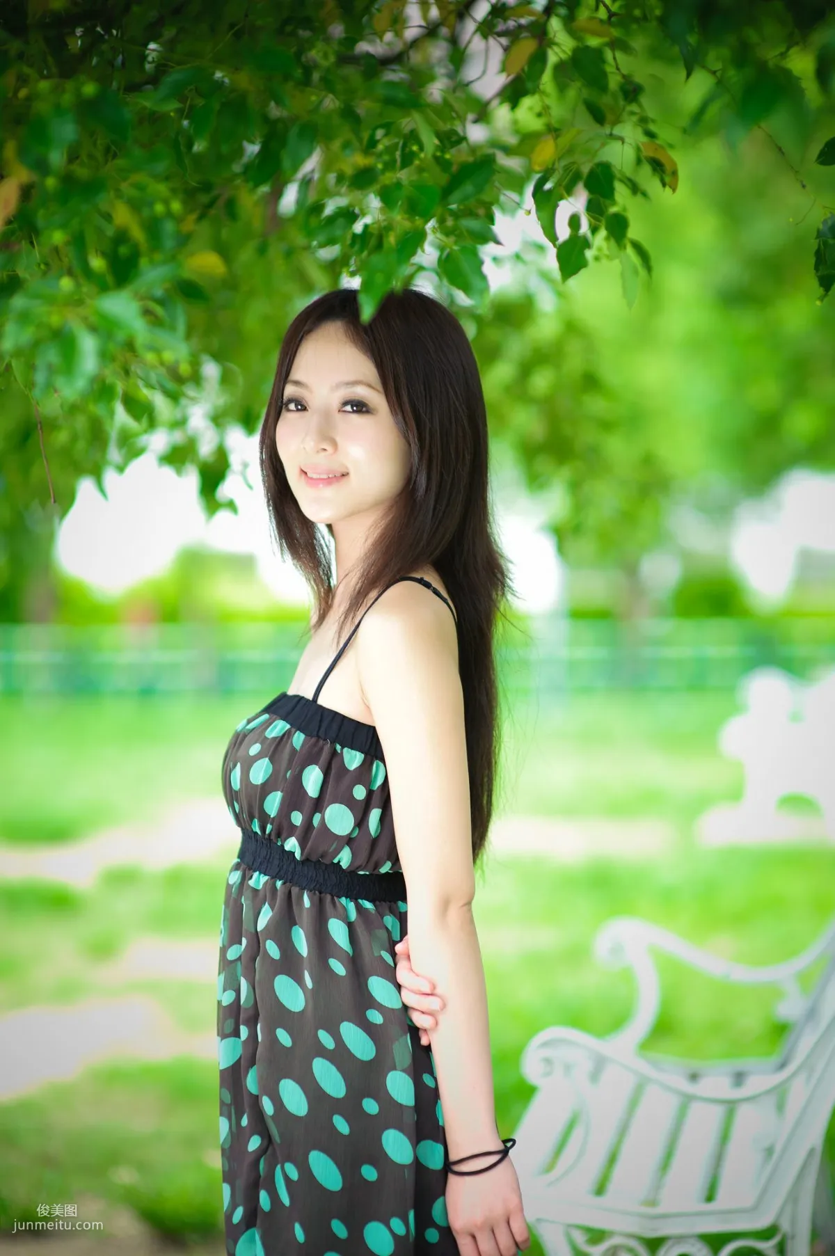 Zhang Kaijie, Yonghe No.4 Park Outdoor Shoot Photo Set photo 14