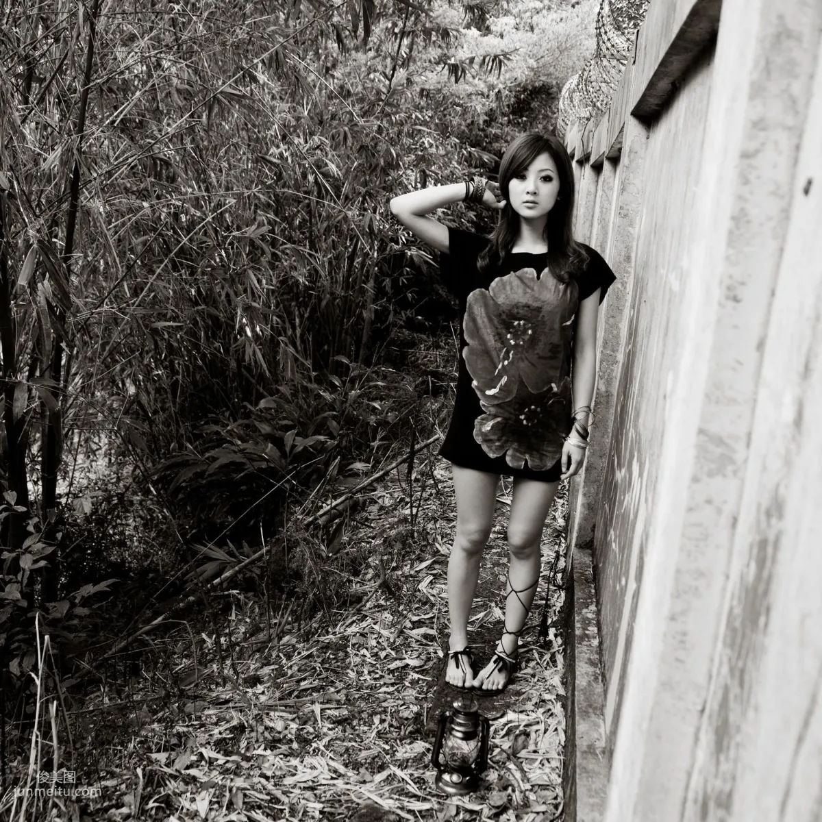 Mikako/Zhang Kaijie White Waltz x Black Obsession Yangmingshan Zhuzihu Outdoor Shoot Photo Set photo 72