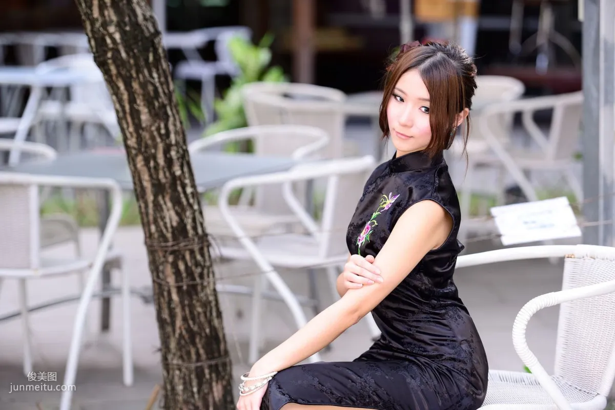 Taiwan Model A Bu, Red and Black Qipao Series Outdoor Shoot Photo Set photo 85