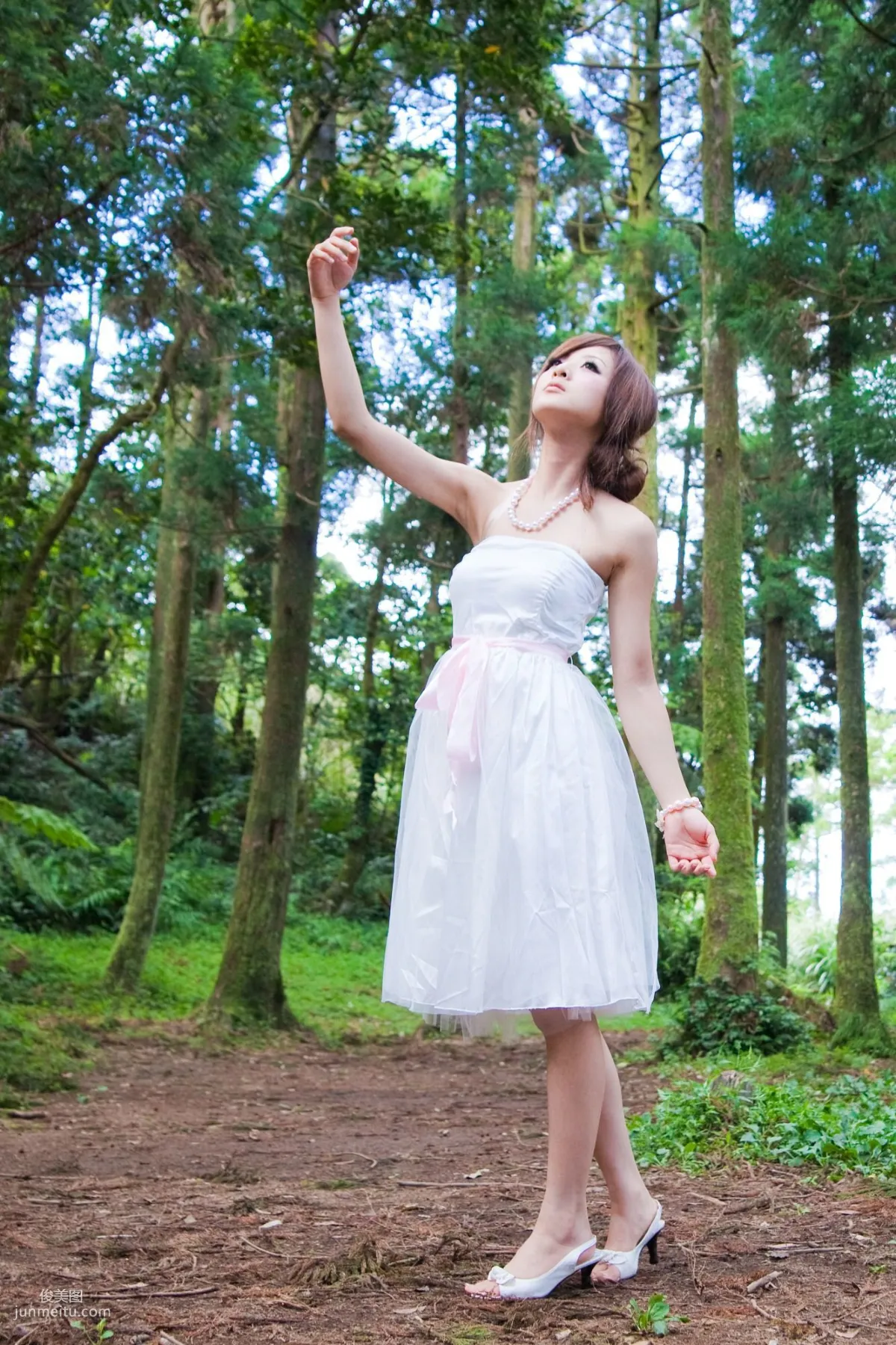Mikako/Zhang Kaijie White Waltz x Black Obsession Yangmingshan Zhuzihu Outdoor Shoot Photo Set photo 43