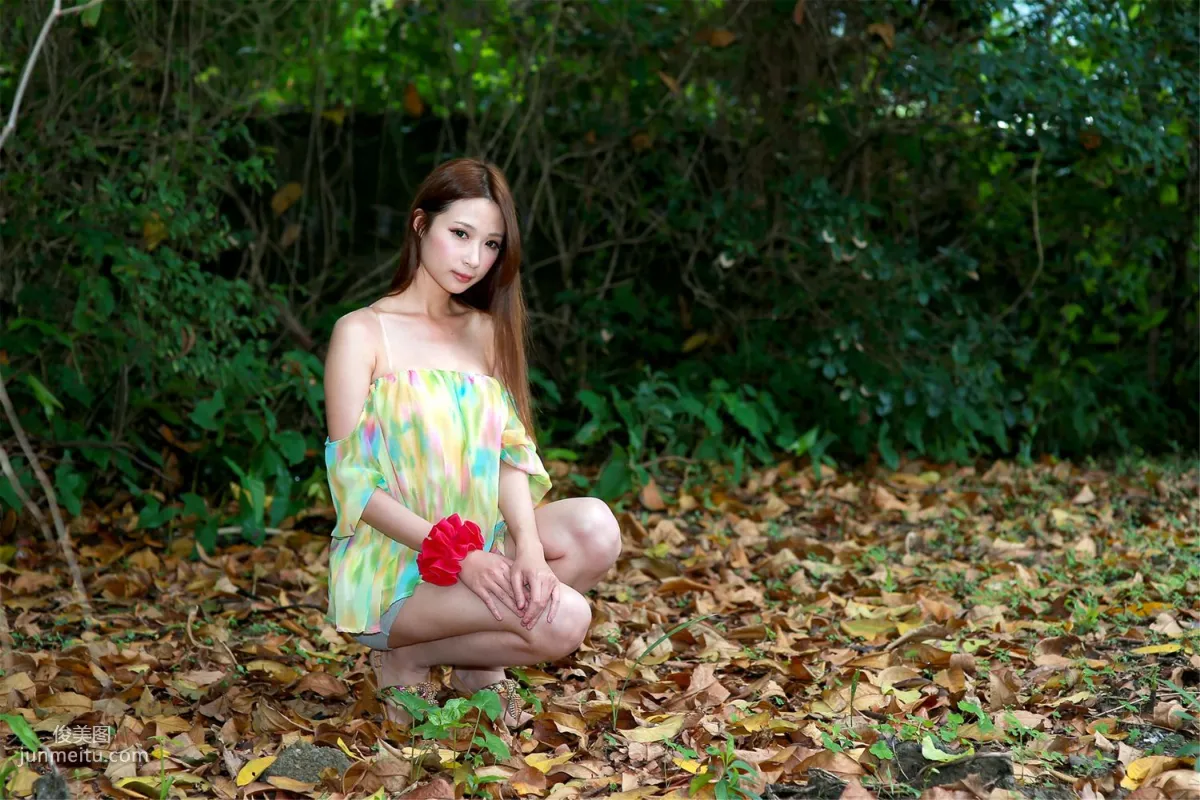 Taiwan Girl Lin Xiaoba 'Spring Outing Outdoor Shoot' Photo Set photo 1