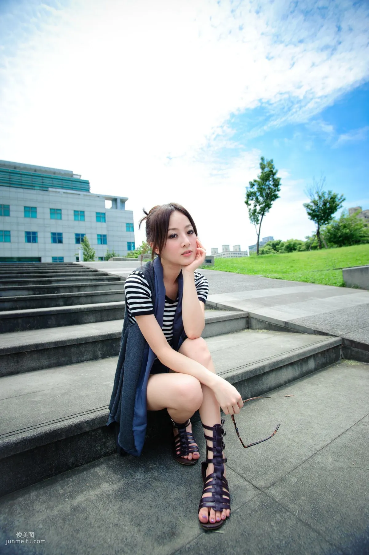 Zhang Kaijie, Yonghe No.4 Park Outdoor Shoot Photo Set photo 39