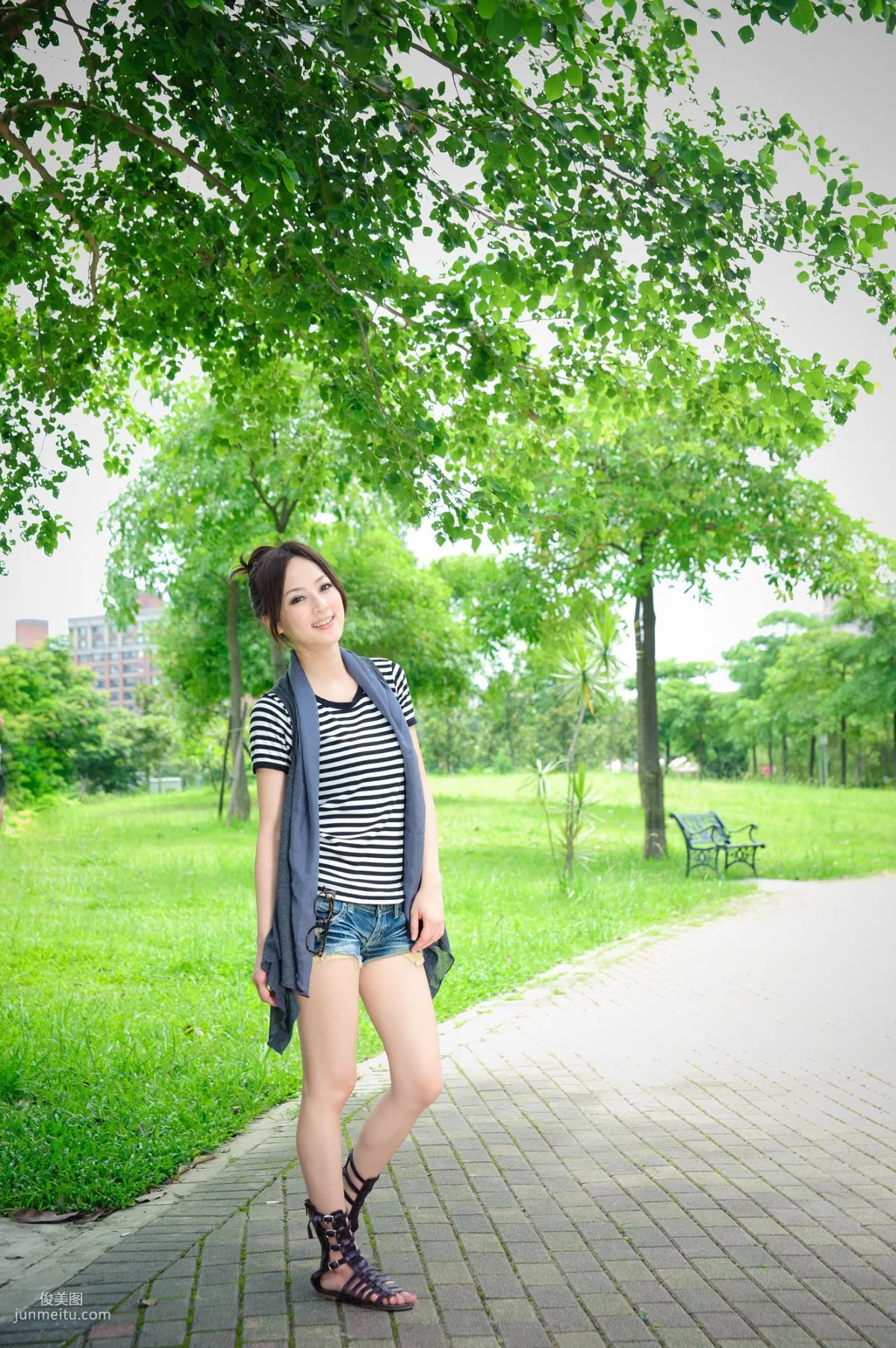 Zhang Kaijie, Yonghe No.4 Park Outdoor Shoot Photo Set photo 30