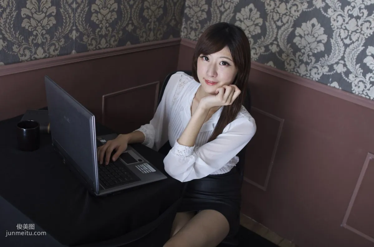 Taiwan Beauty Queena Lin Mojing "Uniform Seduction" Photo Collection photo 24