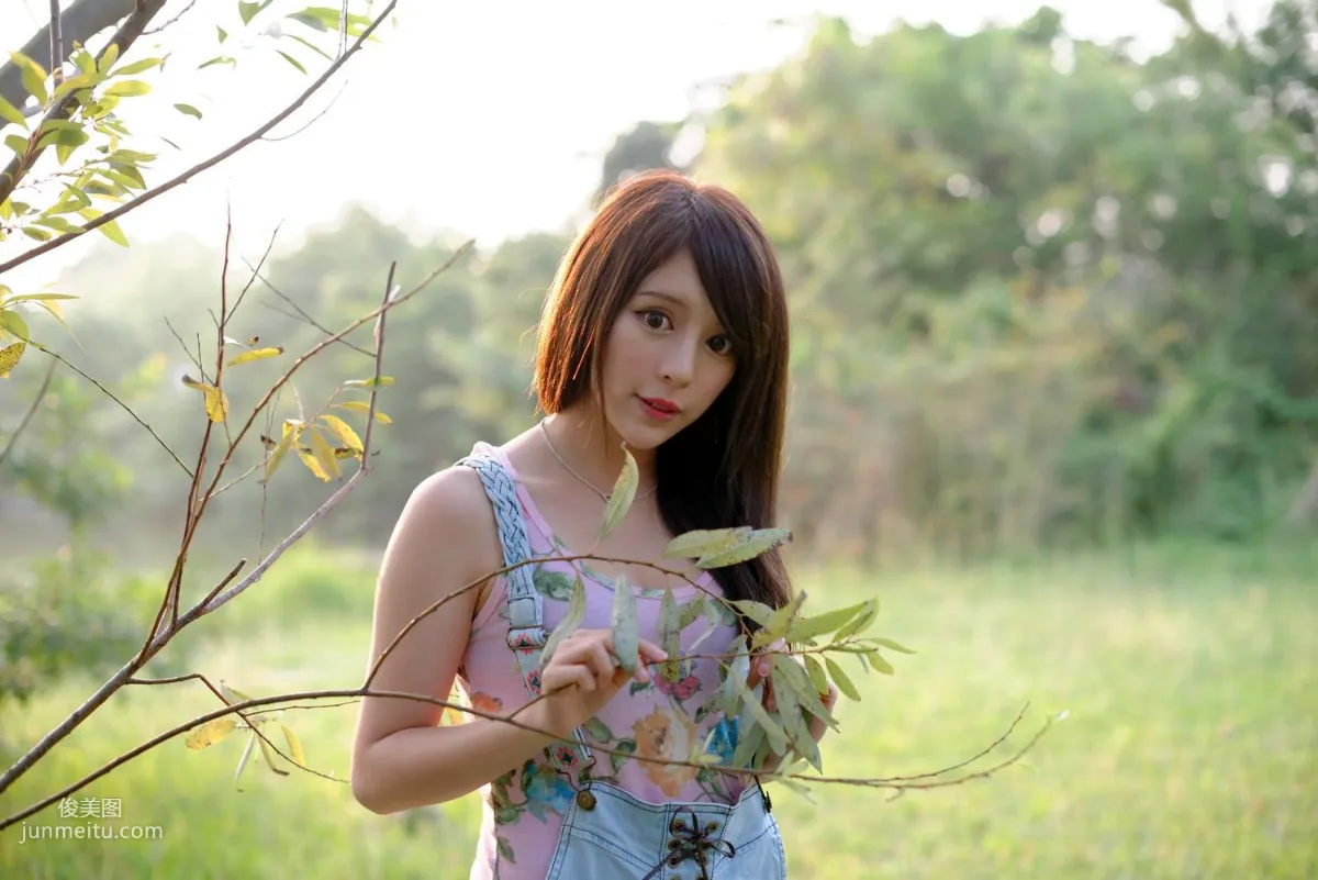 台灣女神張齊郡JULIE《踏青》寫真集 66