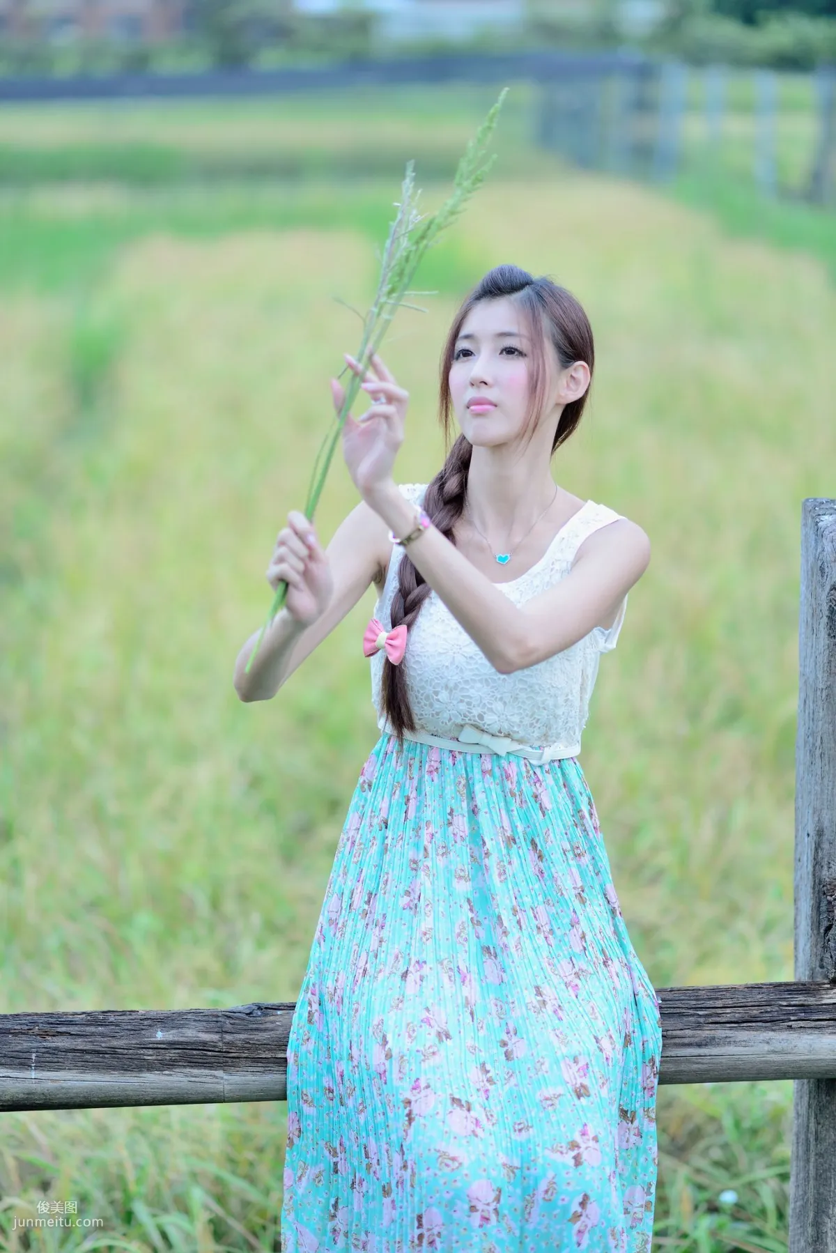 Kila Jingjing / Jin Yunqiao, Fresh and Beautiful Long Dress Outdoor Photo Set photo 13