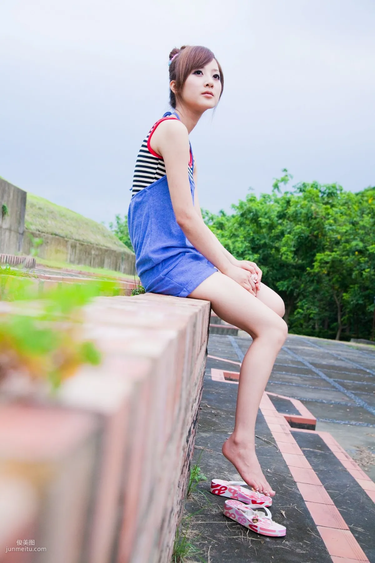 Zhang Kaijie/Mikako 'Zhongxing New Village Outdoor Shoot' Photo Set photo 105