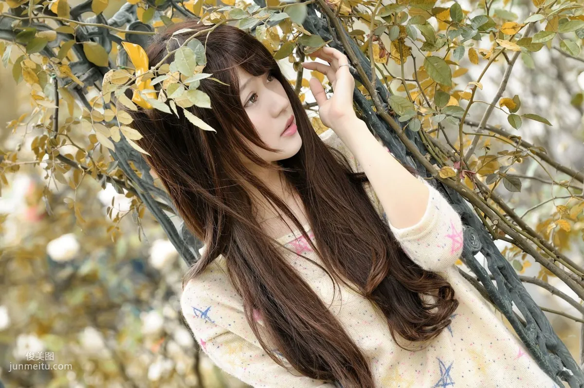 Taiwan Beauty Qiu Yuxuan White, Campus Outdoor Shoot Photo Set photo 20