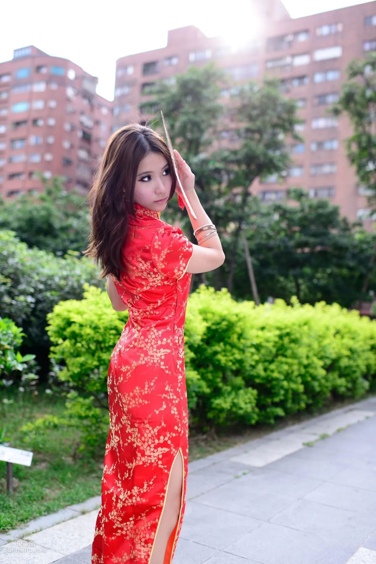 Taiwan Model A Bu, Red and Black Qipao Series Outdoor Shoot Photo Set photo 70