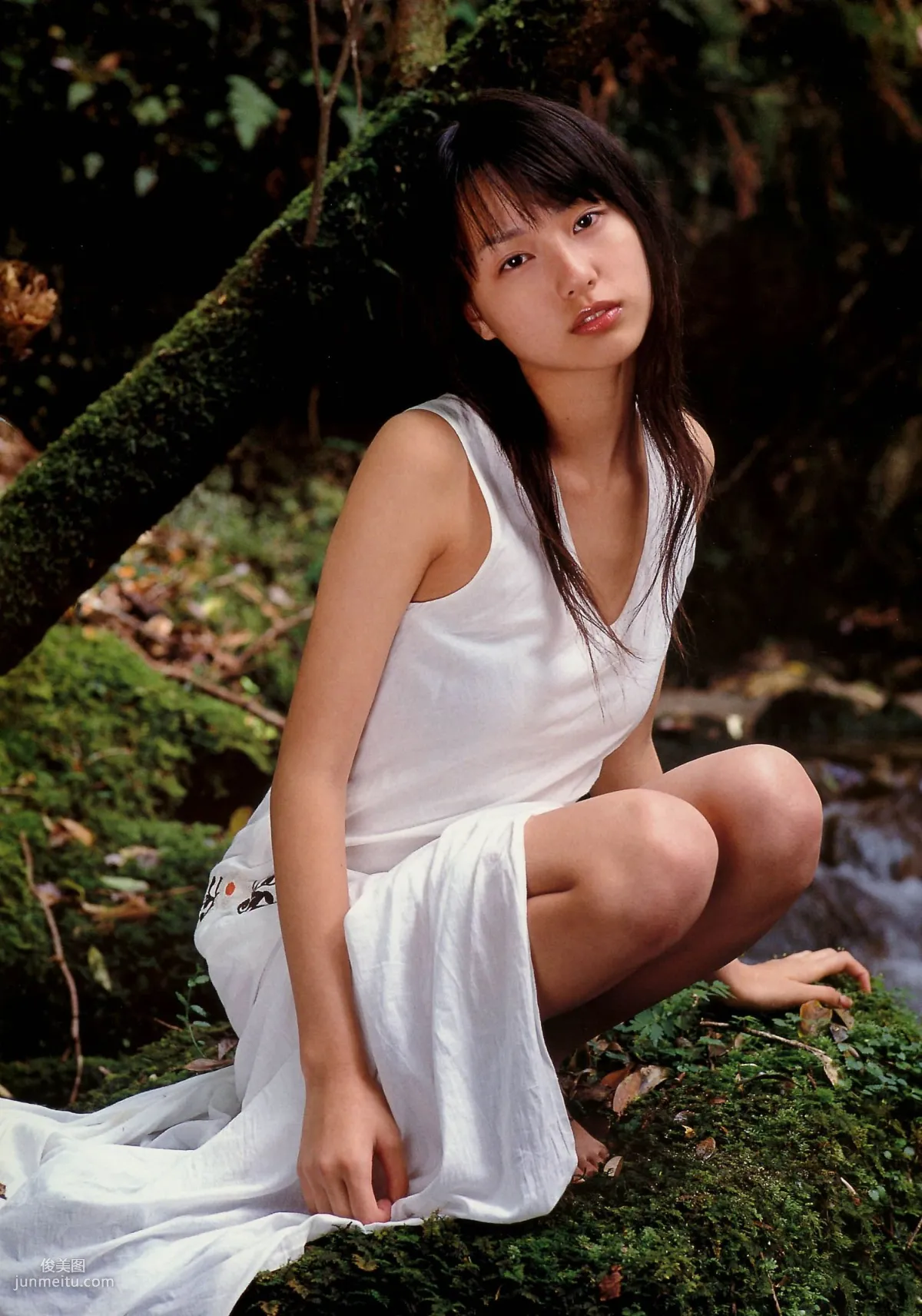 戸田恵梨香 《SANWA MOOK 7 生まれた泉》[PB寫真集] 91