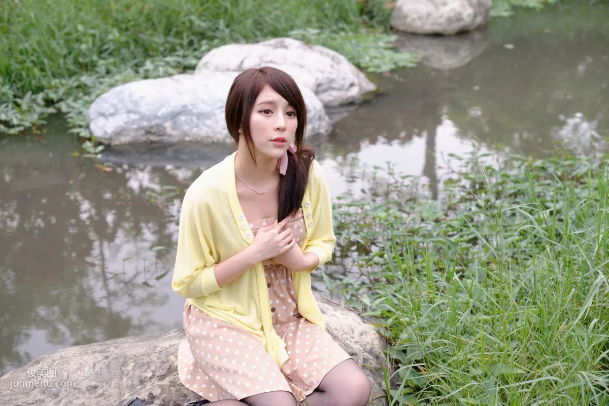 台灣女神張齊郡JULIE《踏青》寫真集 45