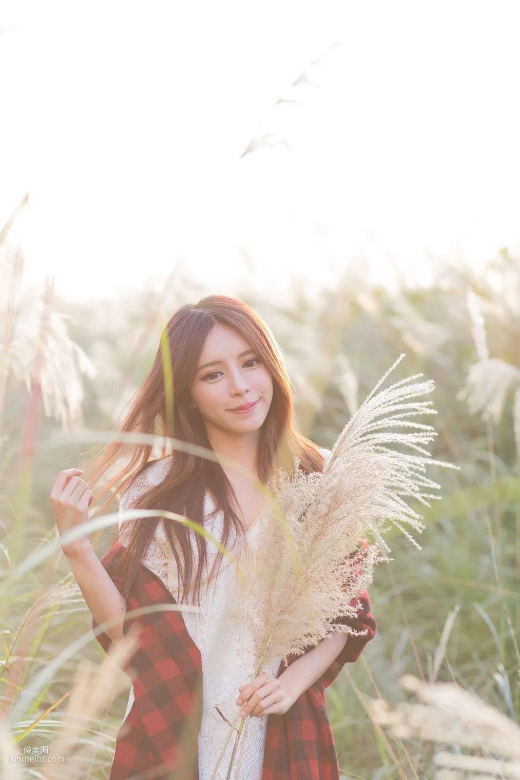 台灣女神張齊郡JULIE《踏青》寫真集 38