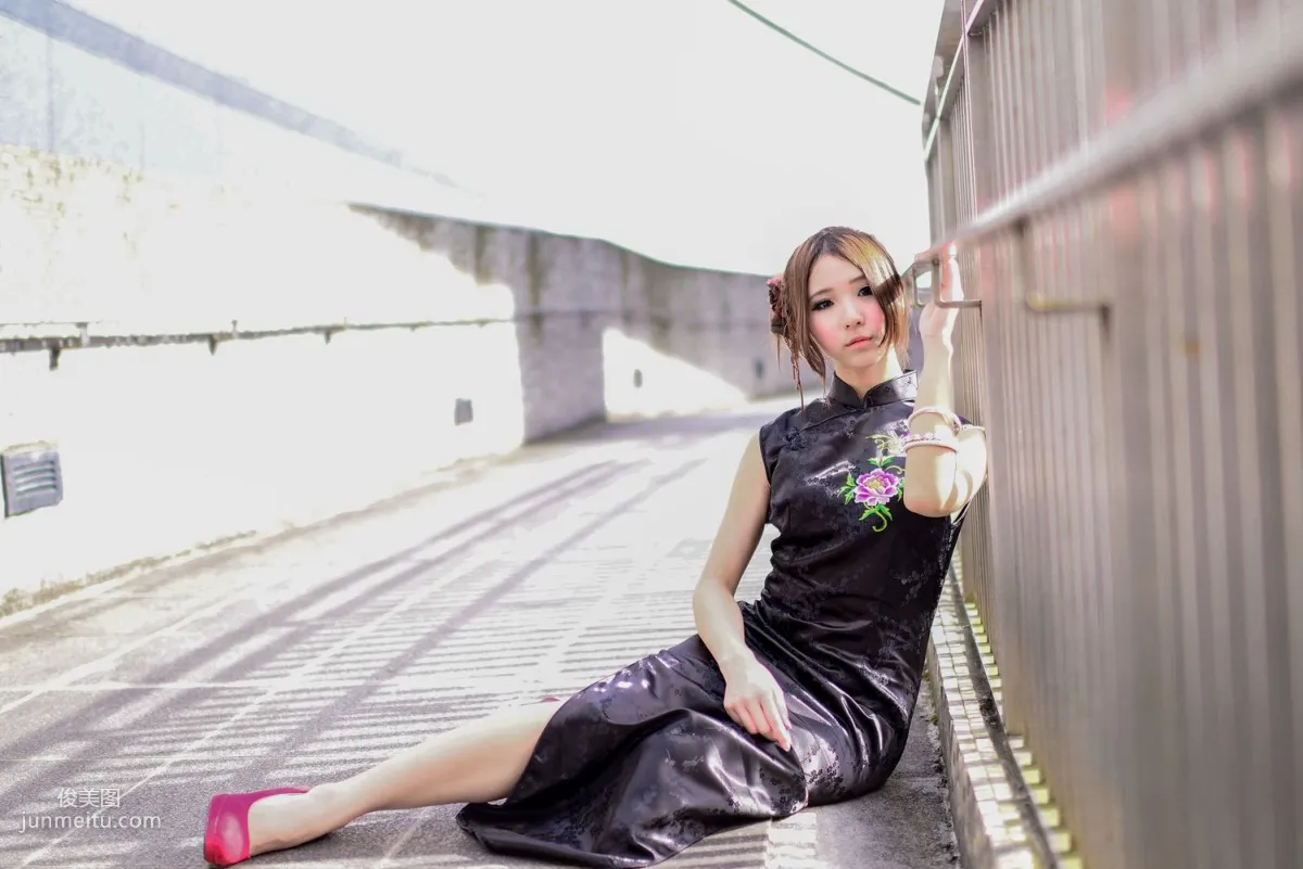 Taiwan Model A Bu, Red and Black Qipao Series Outdoor Shoot Photo Set photo 74