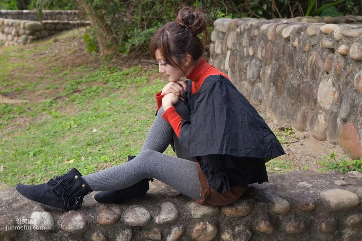 Mikako, Shuangxi Park + Indigenous Park Part I Photo Set photo 35