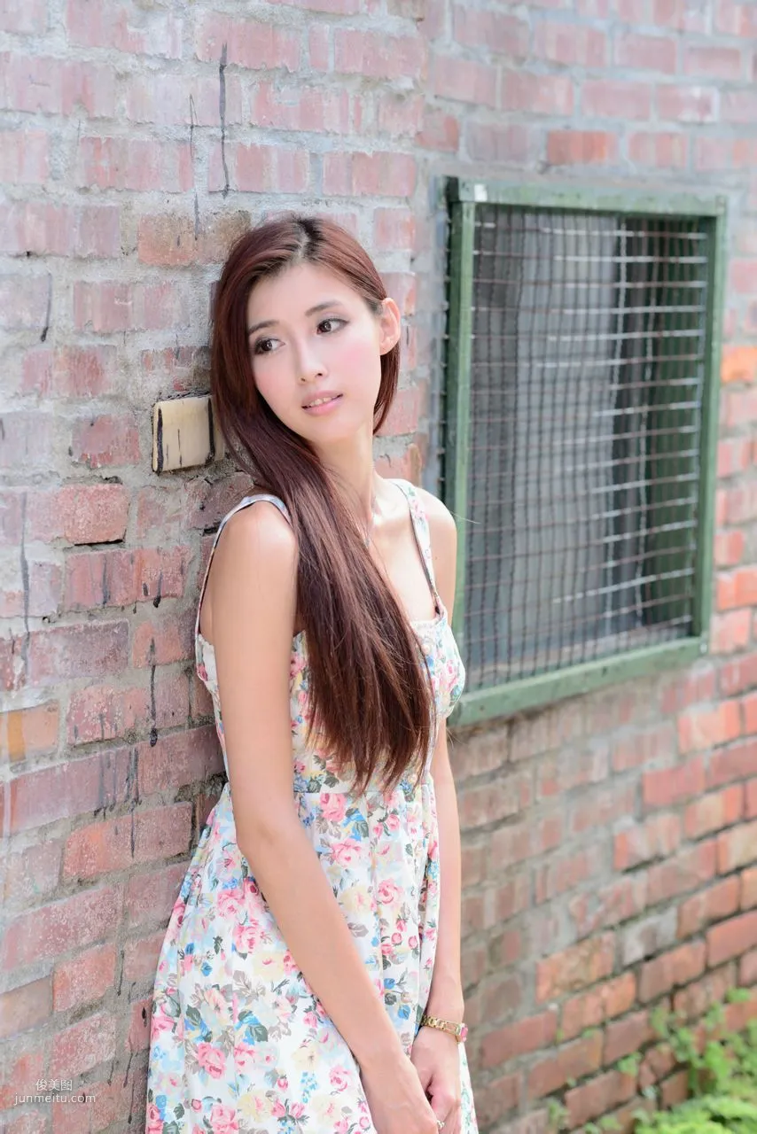 Kila Jingjing/Jin Yunqiao, Street Snap Suspender Dress Series Photo Set photo 38