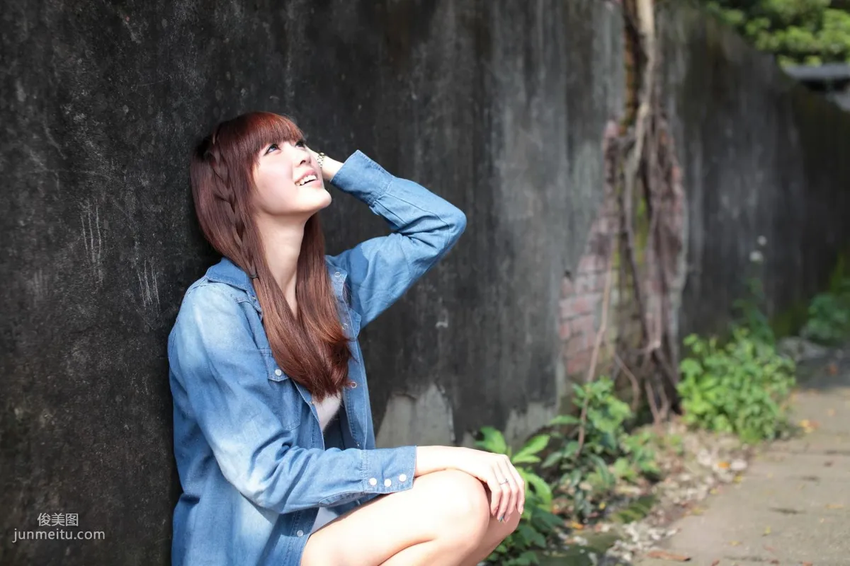 Liao Tingling/Kila Jingjing, Denim and Beautiful Legs Series Pictures, Photo Set Collection photo 14