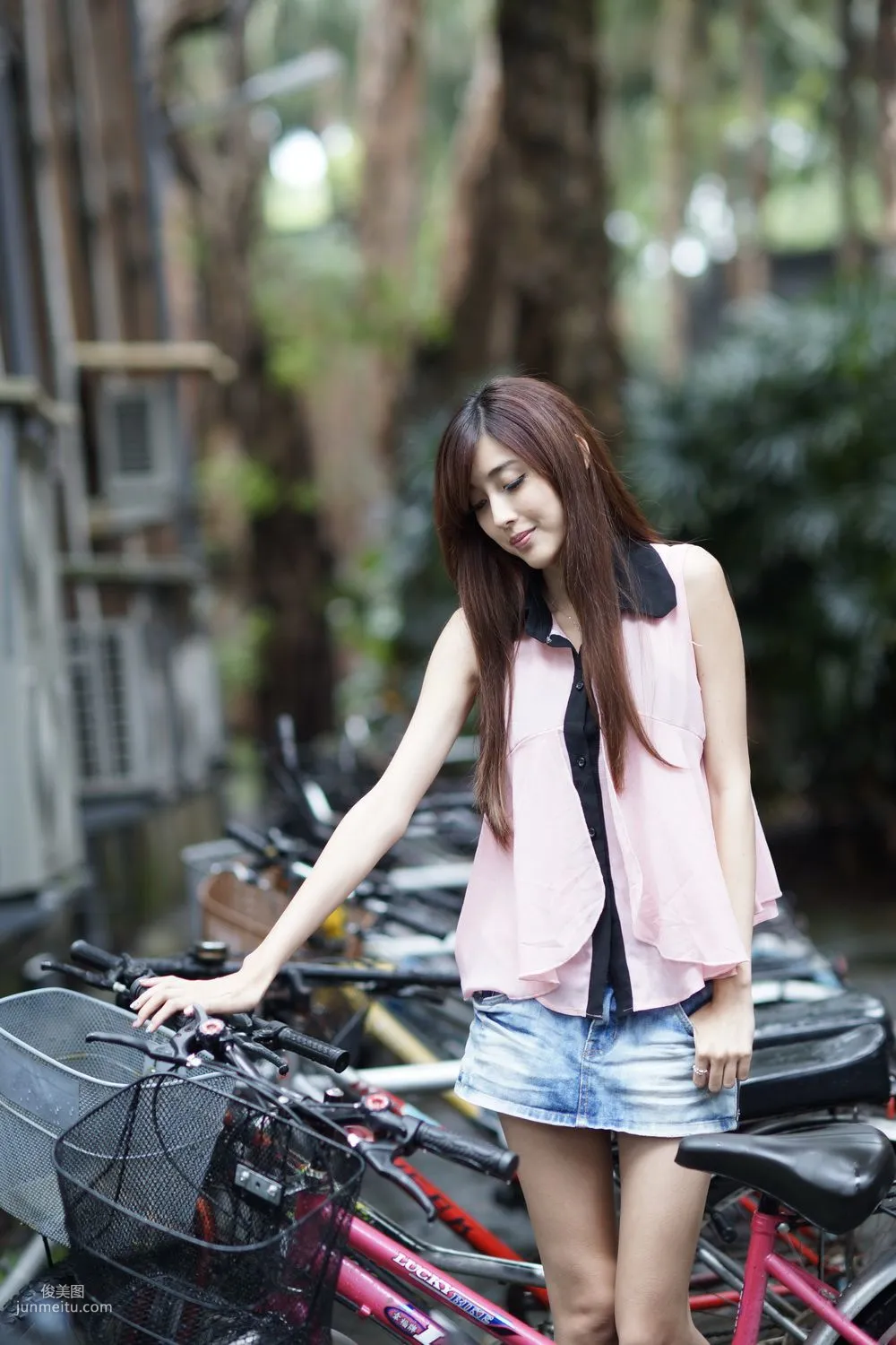 Liao Tingling/Kila Jingjing, Denim and Beautiful Legs Series Pictures, Photo Set Collection photo 20