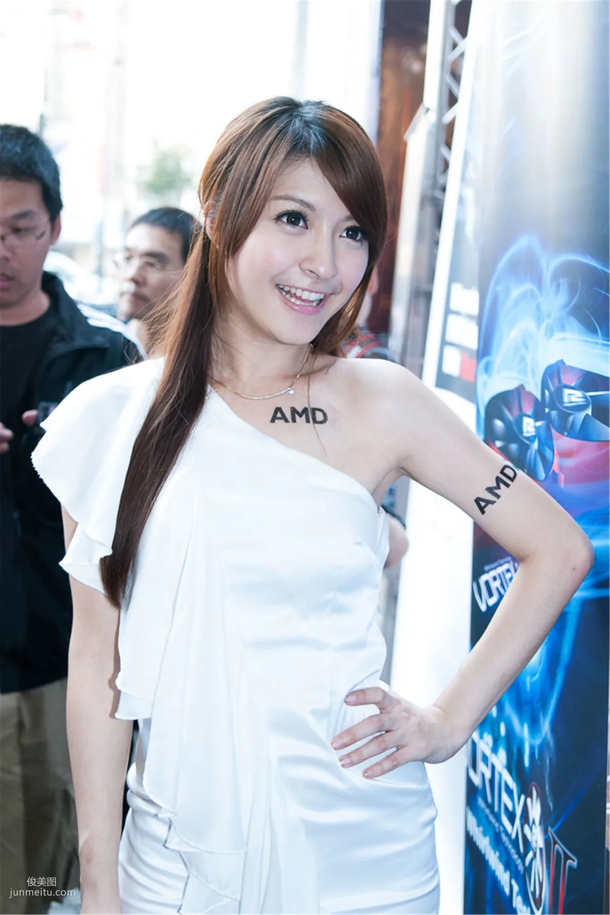 Taiwan Model Bei Bei 'Guanghua Market AMD Booth' HD Set photo 14