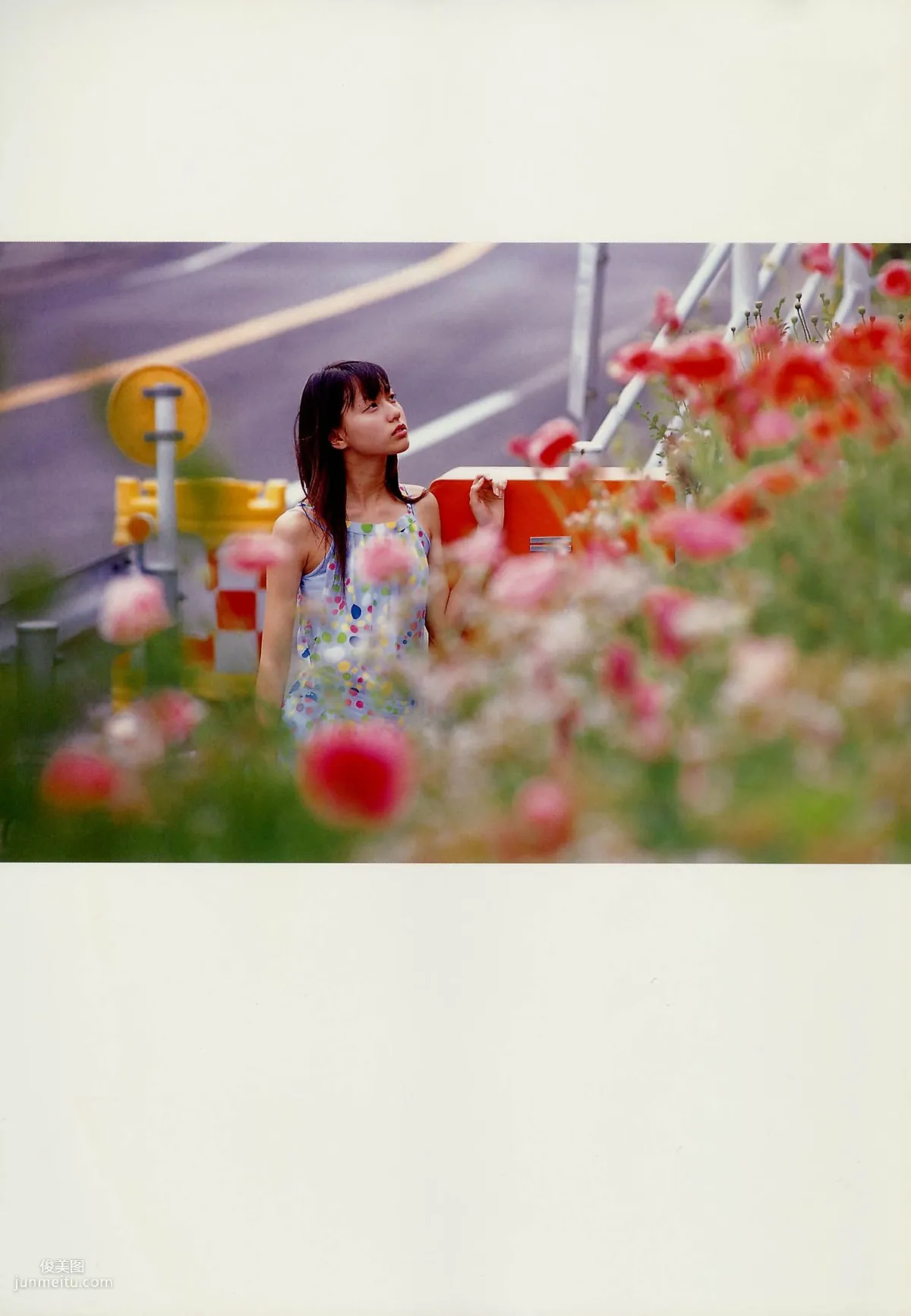 戸田恵梨香 《SANWA MOOK 7 生まれた泉》[PB寫真集] 12
