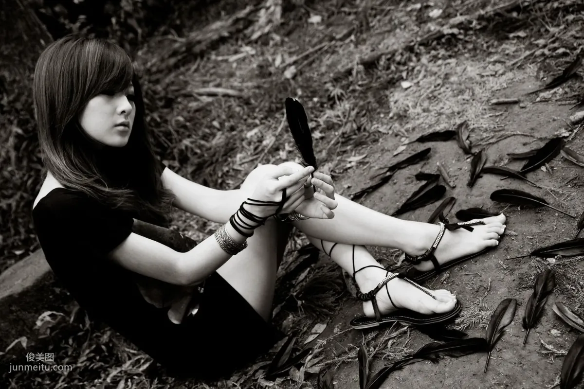 Mikako/Zhang Kaijie White Waltz x Black Obsession Yangmingshan Zhuzihu Outdoor Shoot Photo Set photo 80