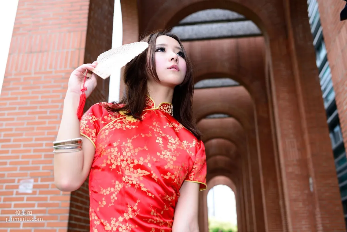 Taiwan Model A Bu, Red and Black Qipao Series Outdoor Shoot Photo Set photo 64