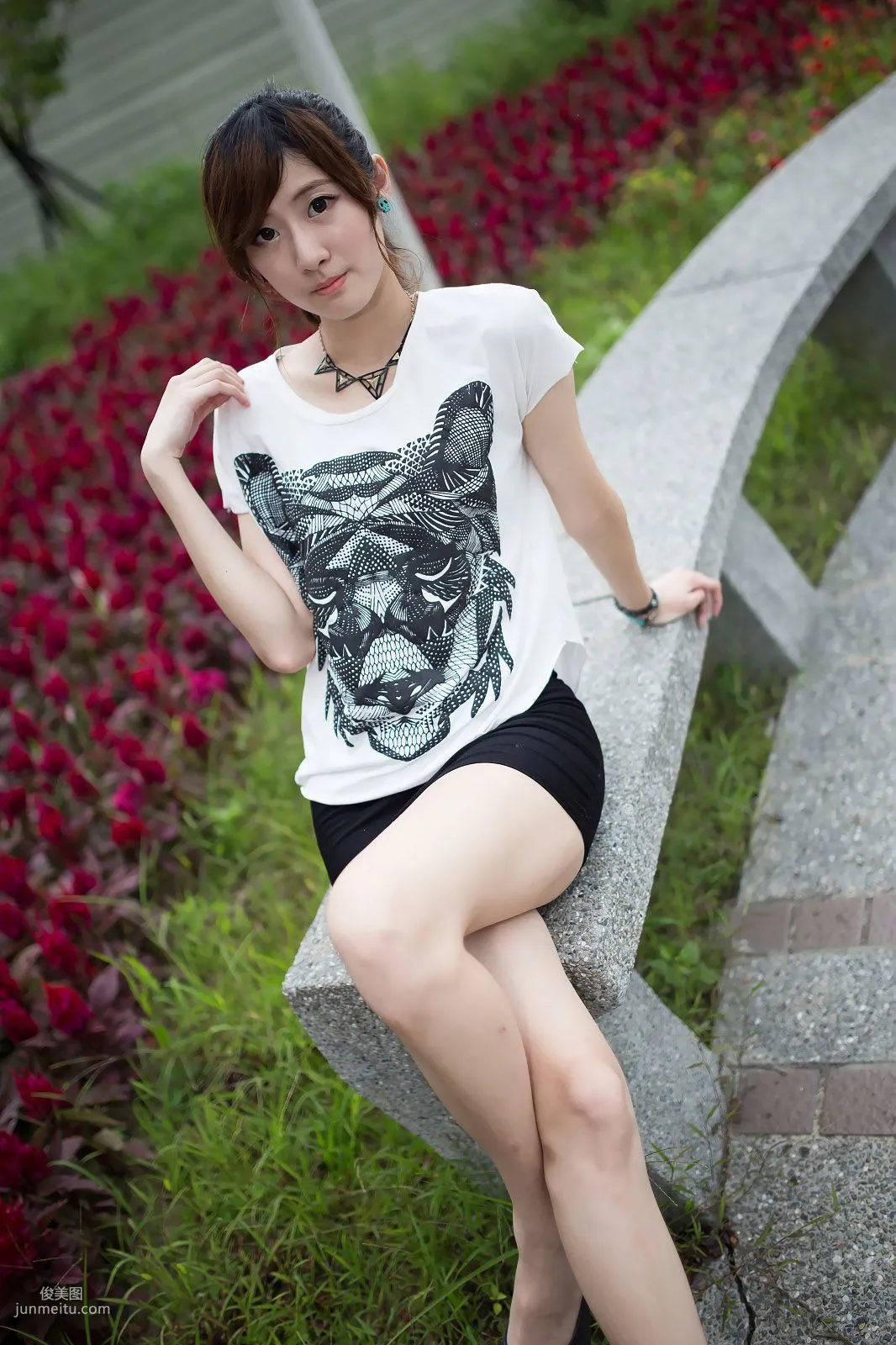 Taiwan Model Queena / Lin Mojing, Park Outdoor Shoot Photo Set photo 17