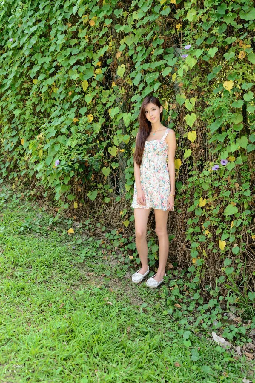 Kila Jingjing/Jin Yunqiao, Street Snap Suspender Dress Series Photo Set photo 6