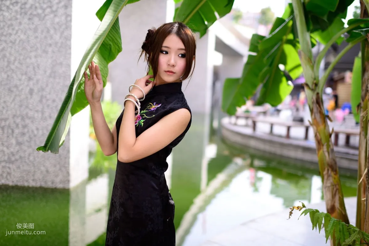 Taiwan Model A Bu, Red and Black Qipao Series Outdoor Shoot Photo Set photo 77