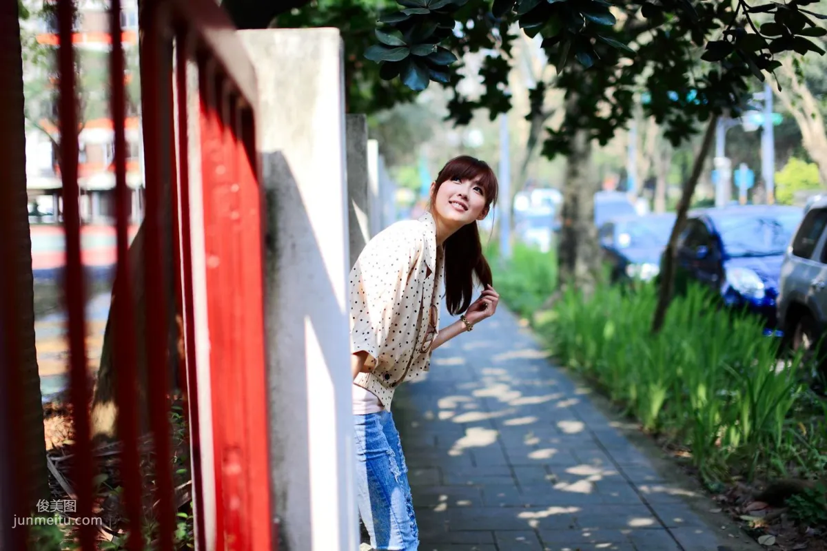 Liao Tingling/Kila Jingjing, Denim and Beautiful Legs Series Pictures, Photo Set Collection photo 17