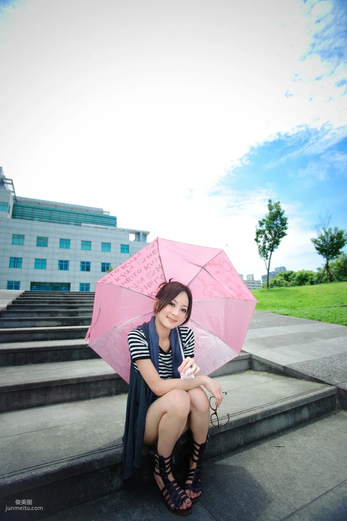 Zhang Kaijie, Yonghe No.4 Park Outdoor Shoot Photo Set photo 38