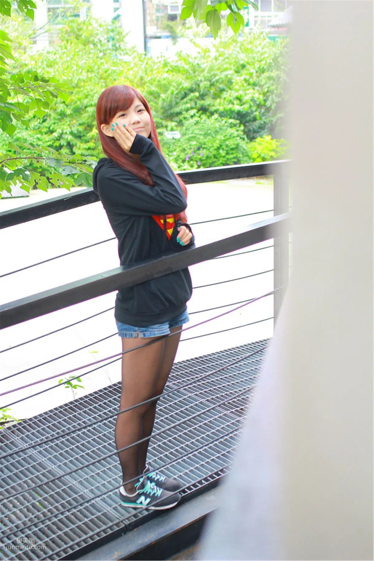 台灣美少女小靜《電影公園外拍》 寫真集 19