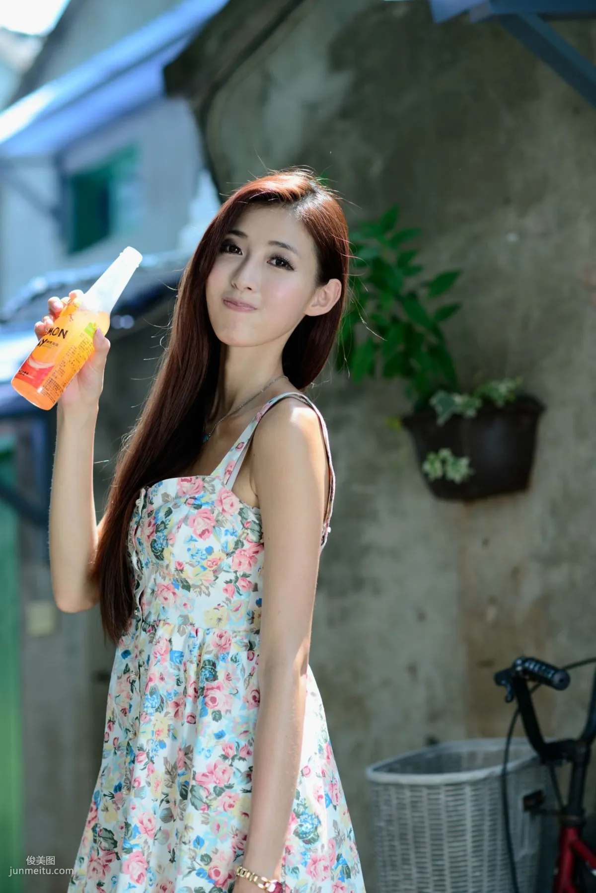 Kila Jingjing/Jin Yunqiao, Street Snap Suspender Dress Series Photo Set photo 28