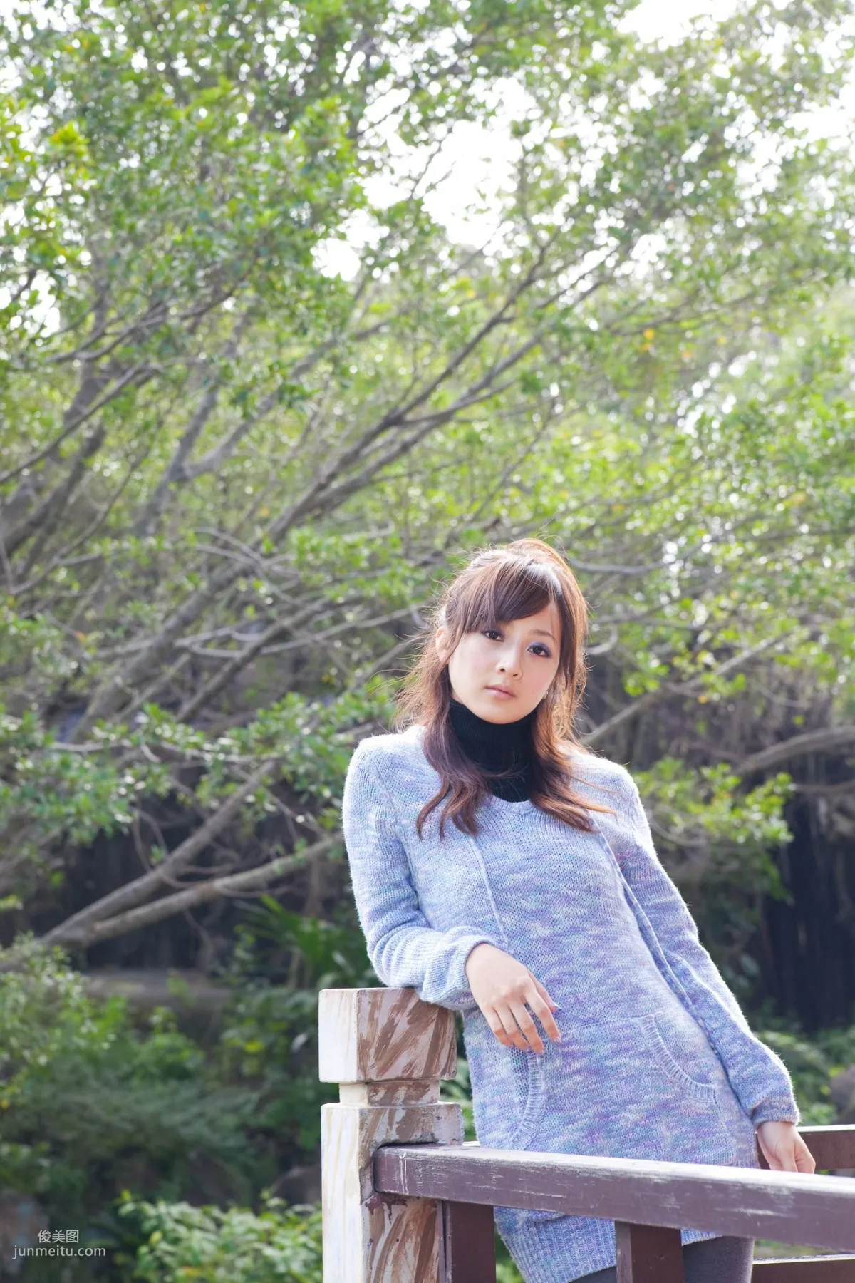 Mikako, Shuangxi Park + Indigenous Park Part I Photo Set photo 28